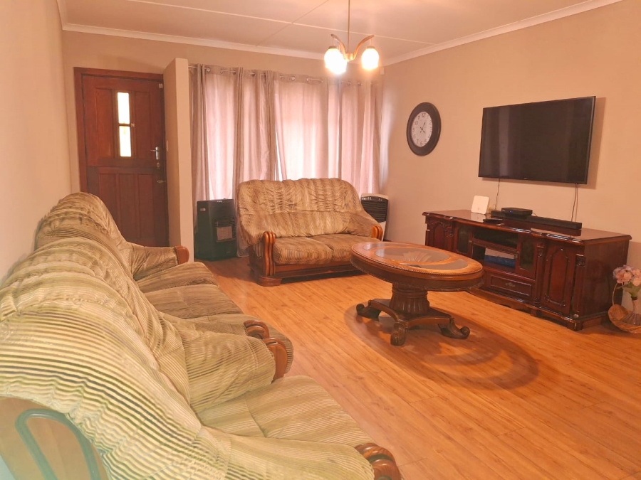 3 Bedroom Property for Sale in Cambridge West Eastern Cape